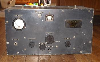 Large gray raduo receiver with dial, S-Meter and 4 knobs 