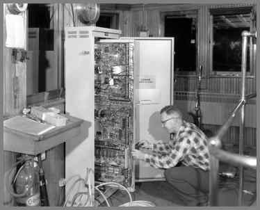 GE MC-261 being installed in the Wm. G. Mather wheelhouse