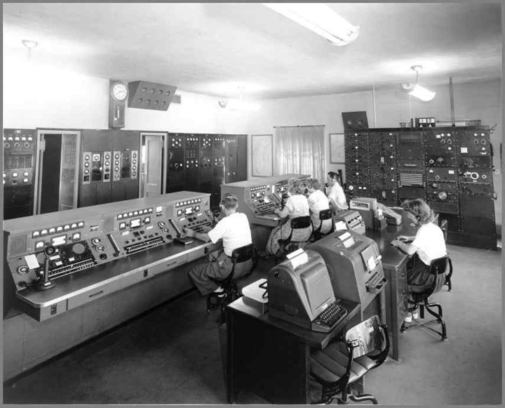 View of the WMI operating room in 1954.