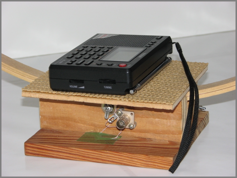 Base of Quilting Hoop Loop showing the low-impedance output connector